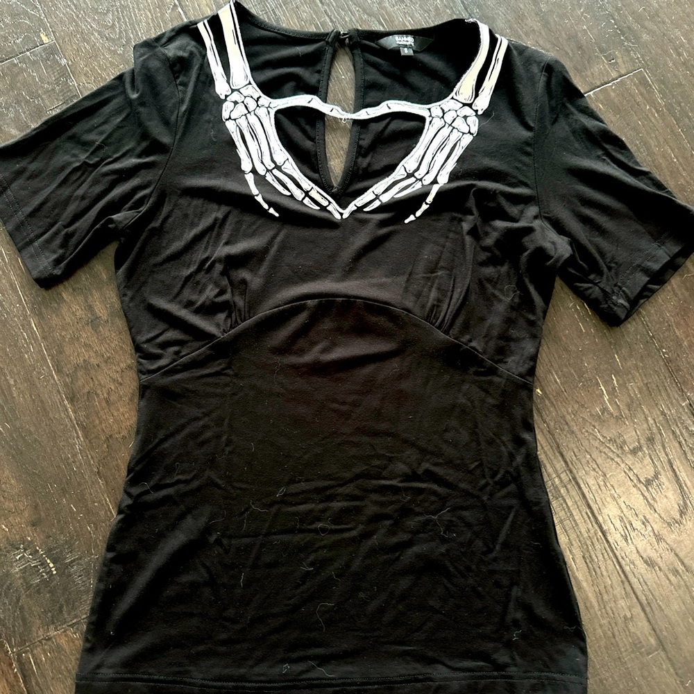 Banned Alternative skeleton shirt small